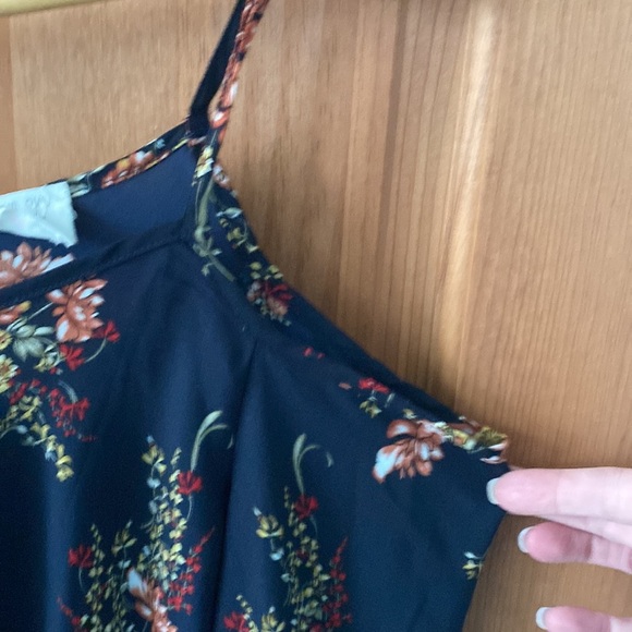 Sienna Sky XS Off the Shoulder Teen Women's Blue Floral Top Preowned - Picture 4 of 7